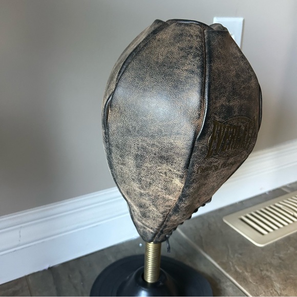 Everlast Restoration Hardware Desktop Speed Bag Genuine Leather With Base! - Picture 5 of 14